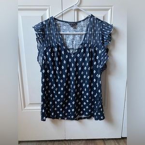 Flowy cap sleeve patterned top